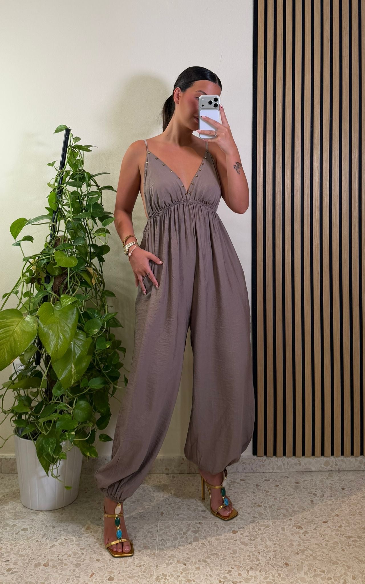 Mono pantalón tachuelas